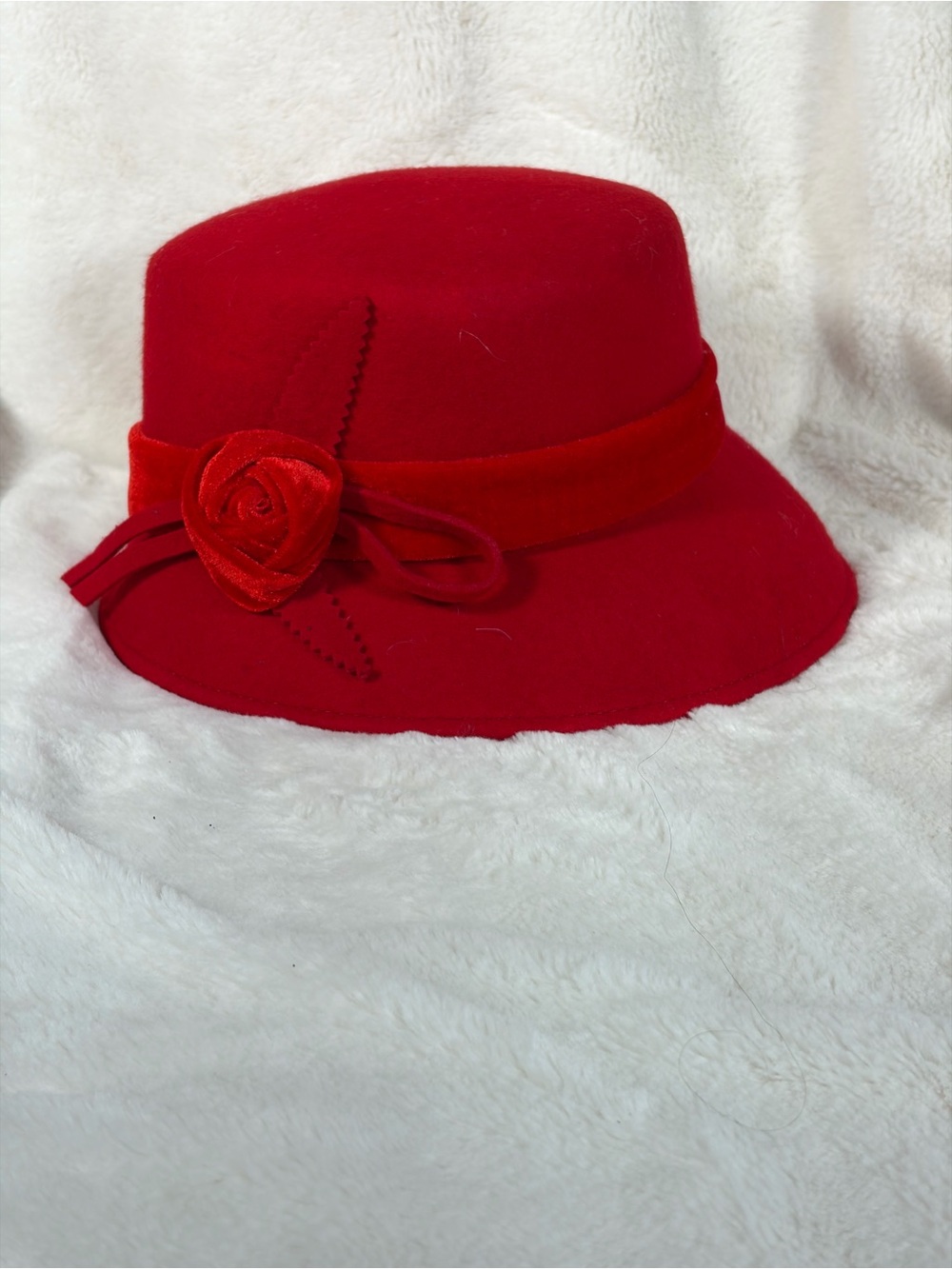 Red 100% wool cloche hat with velvet rose one size